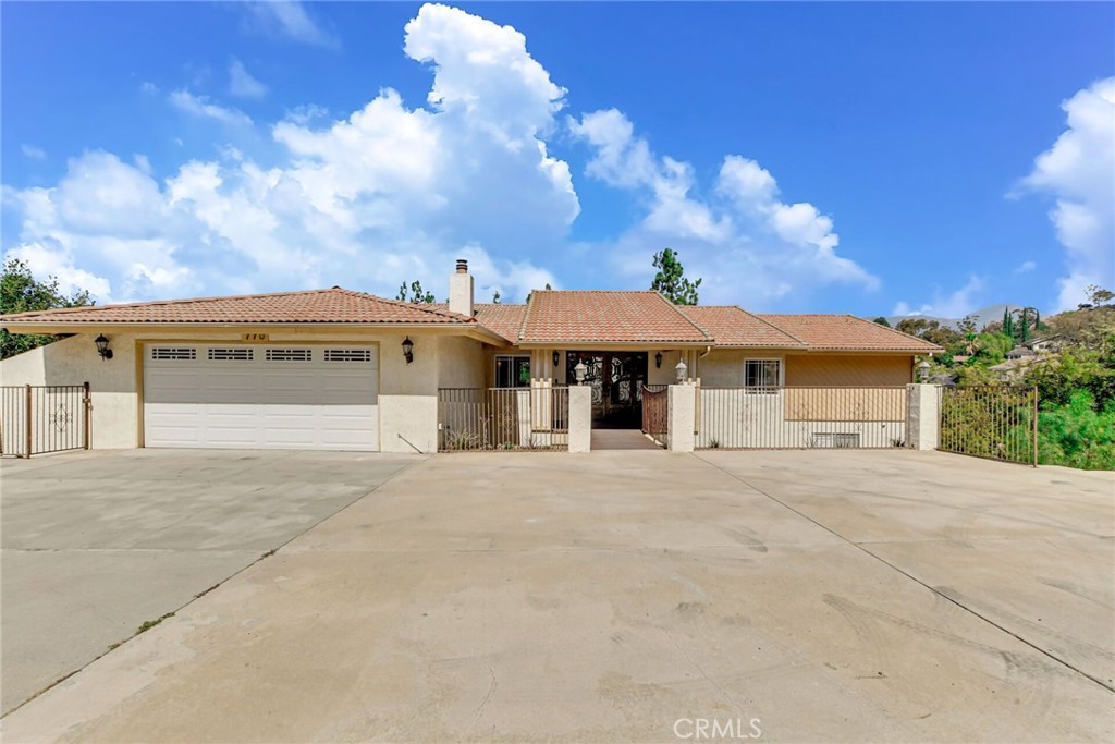 770 S Tonopah Court