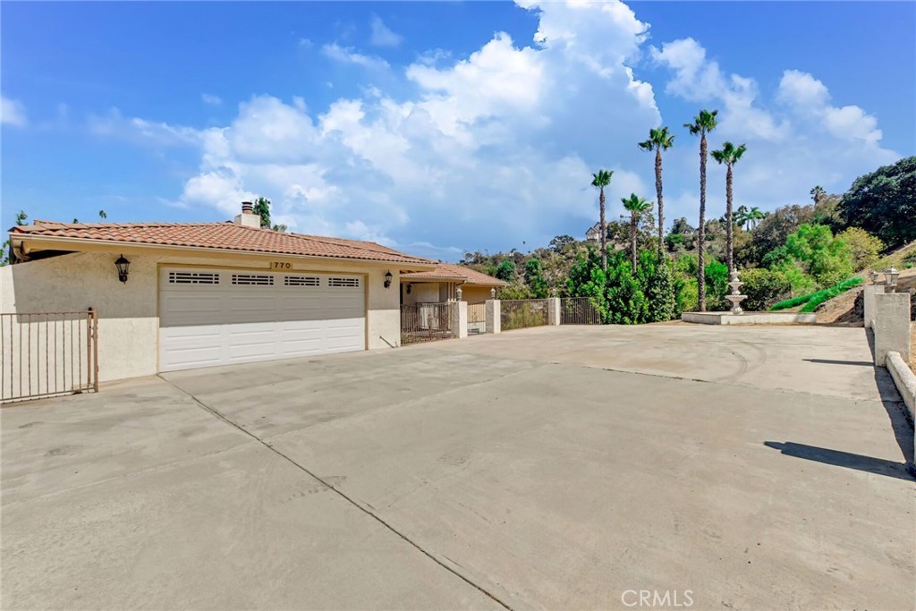 770 S Tonopah Court
