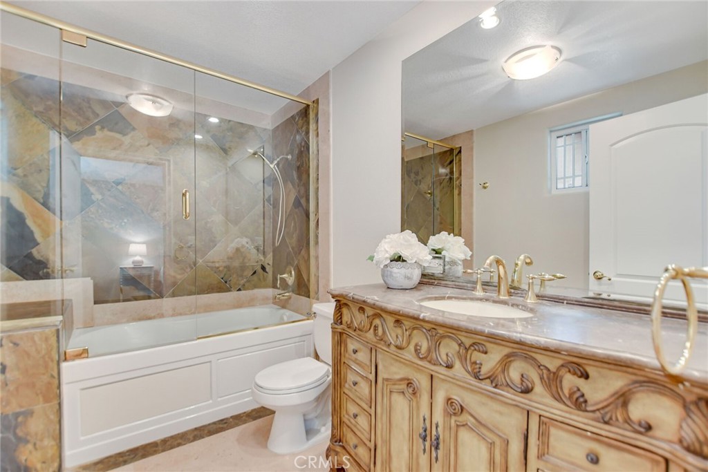 770 S Tonopah Court