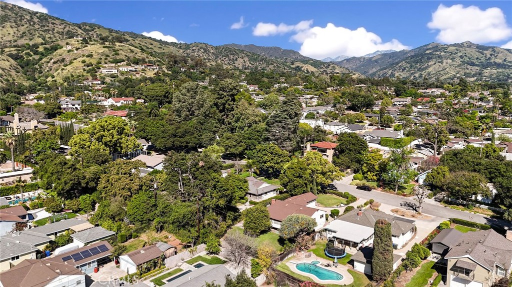 617 N Vista Bonita Avenue