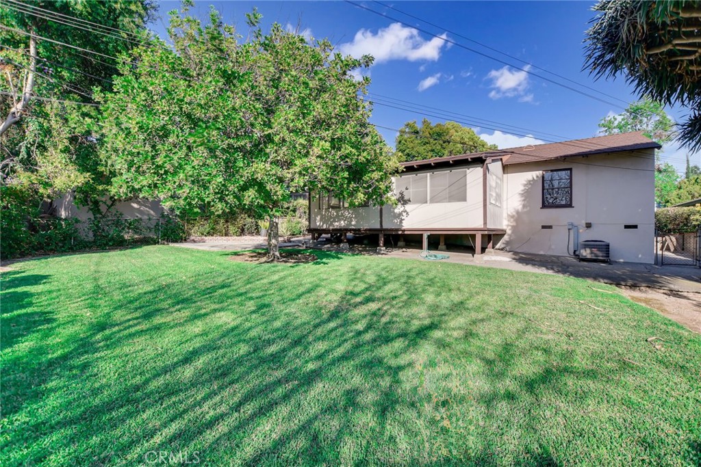 617 N Vista Bonita Avenue