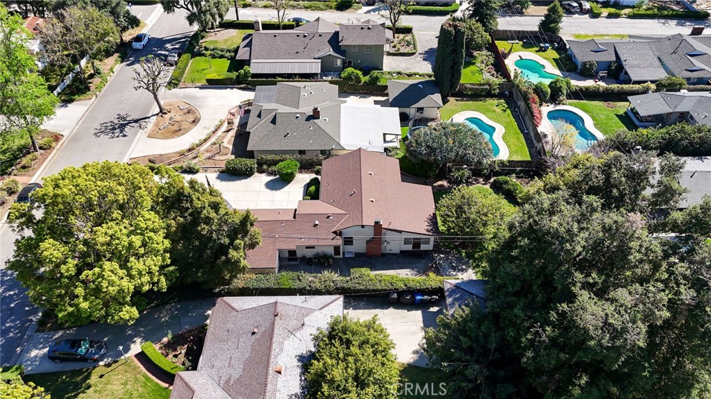 617 N Vista Bonita Avenue