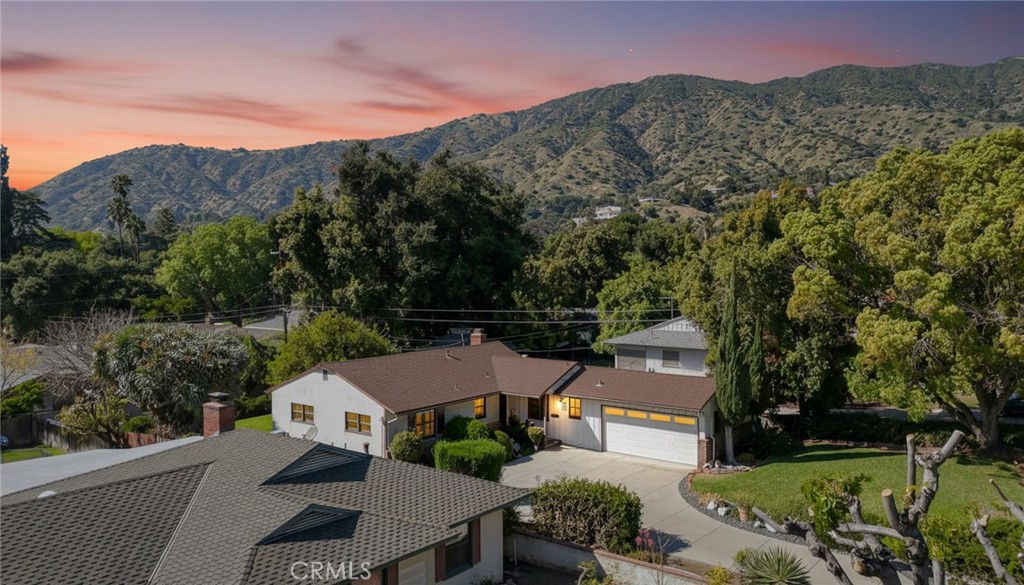 617 N Vista Bonita Avenue