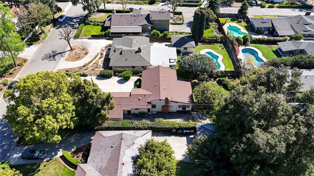 617 N Vista Bonita Avenue