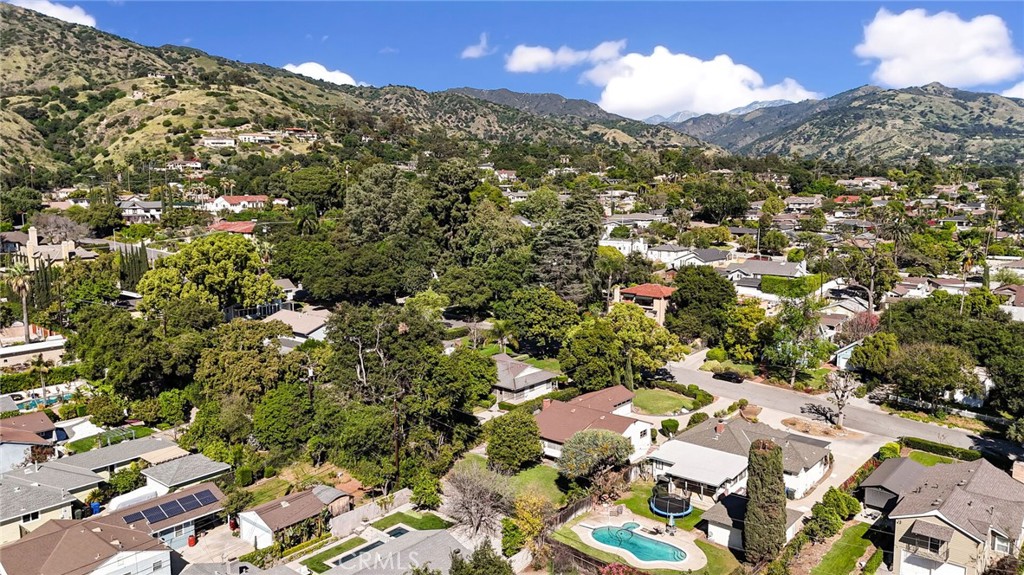 617 N Vista Bonita Avenue