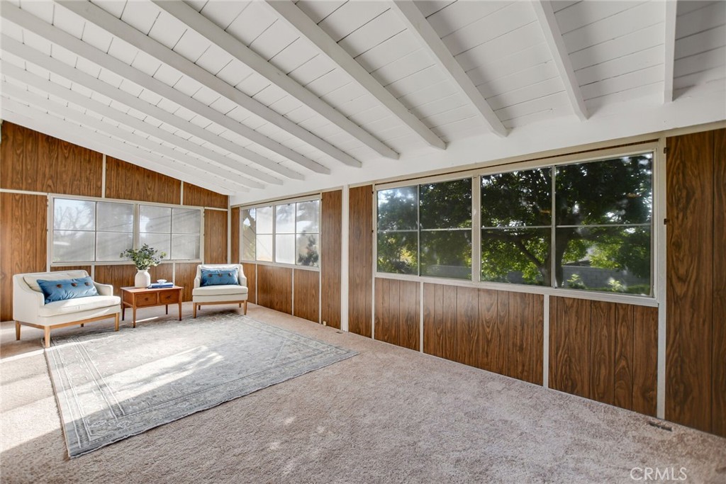 617 N Vista Bonita Avenue