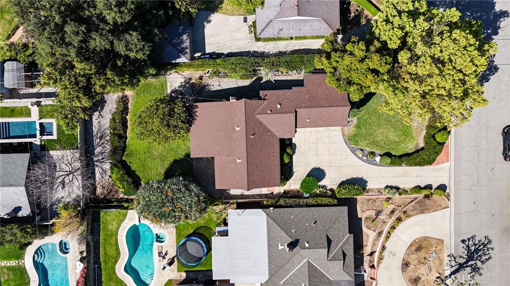 617 N Vista Bonita Avenue