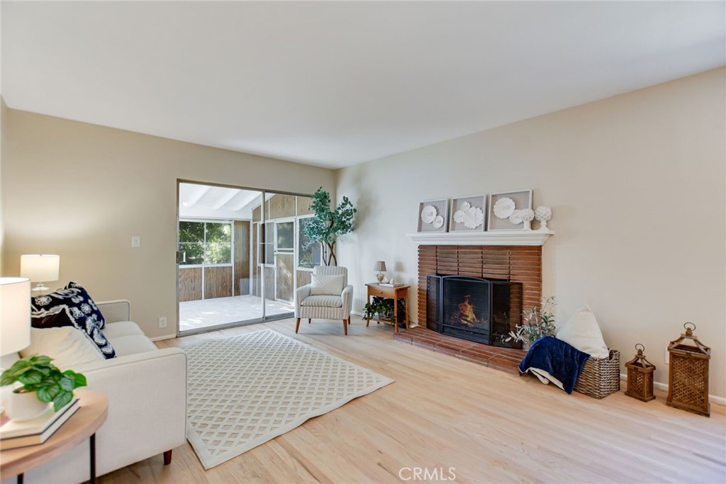 617 N Vista Bonita Avenue