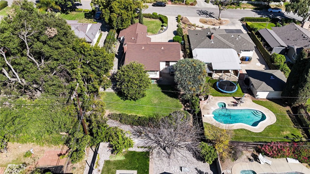 617 N Vista Bonita Avenue