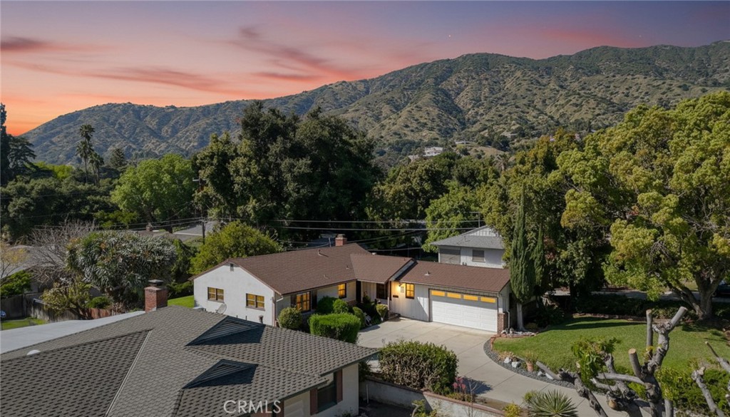 617 N Vista Bonita Avenue