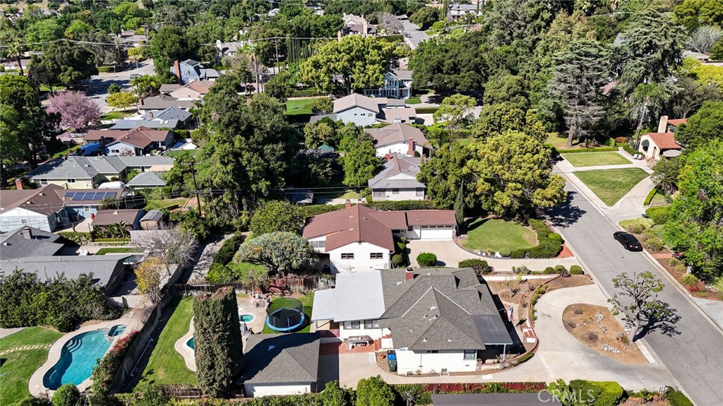 617 N Vista Bonita Avenue