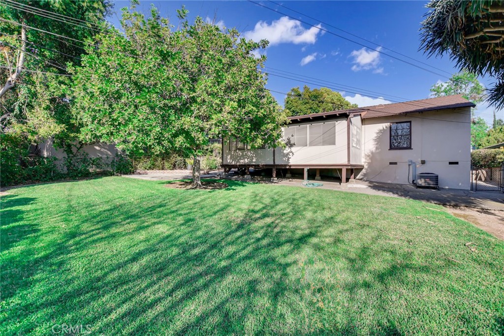 617 N Vista Bonita Avenue