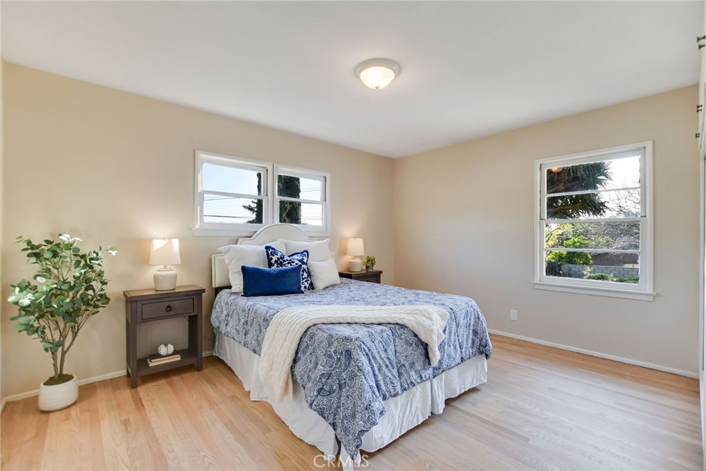 617 N Vista Bonita Avenue