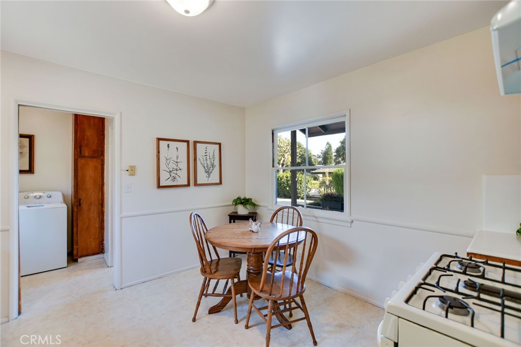 617 N Vista Bonita Avenue