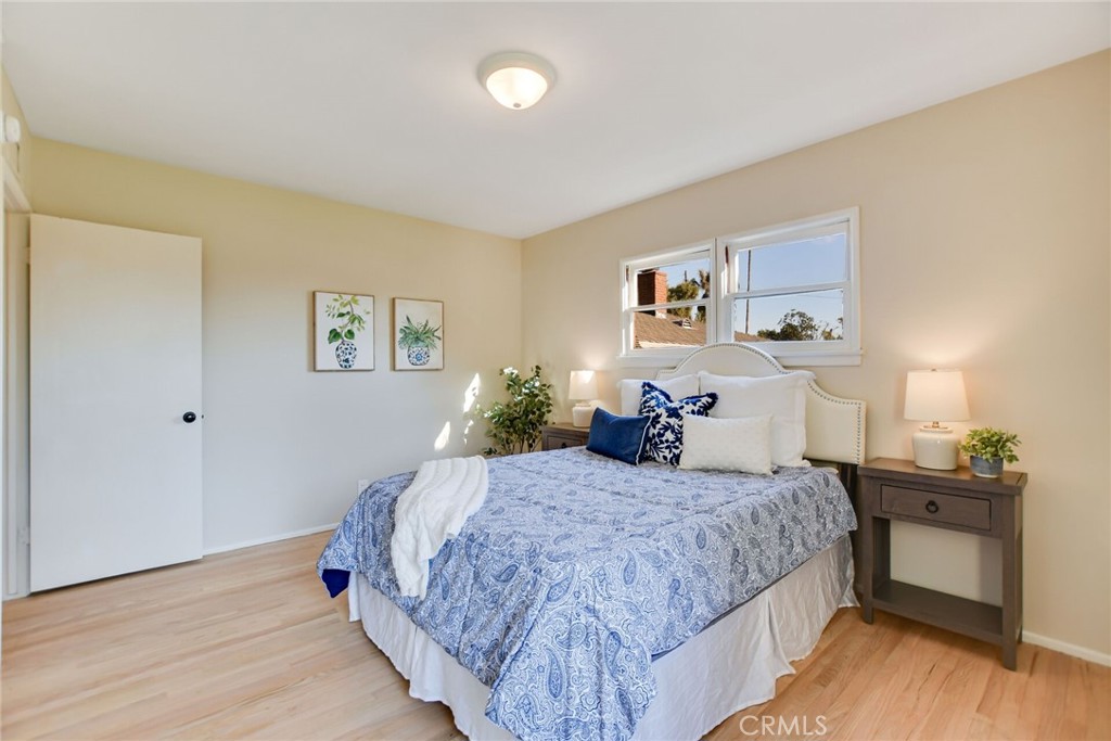 617 N Vista Bonita Avenue