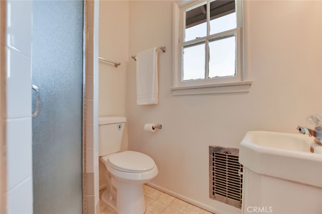 617 N Vista Bonita Avenue