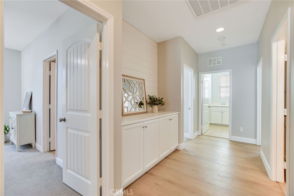 5042 Glenwood Avenue