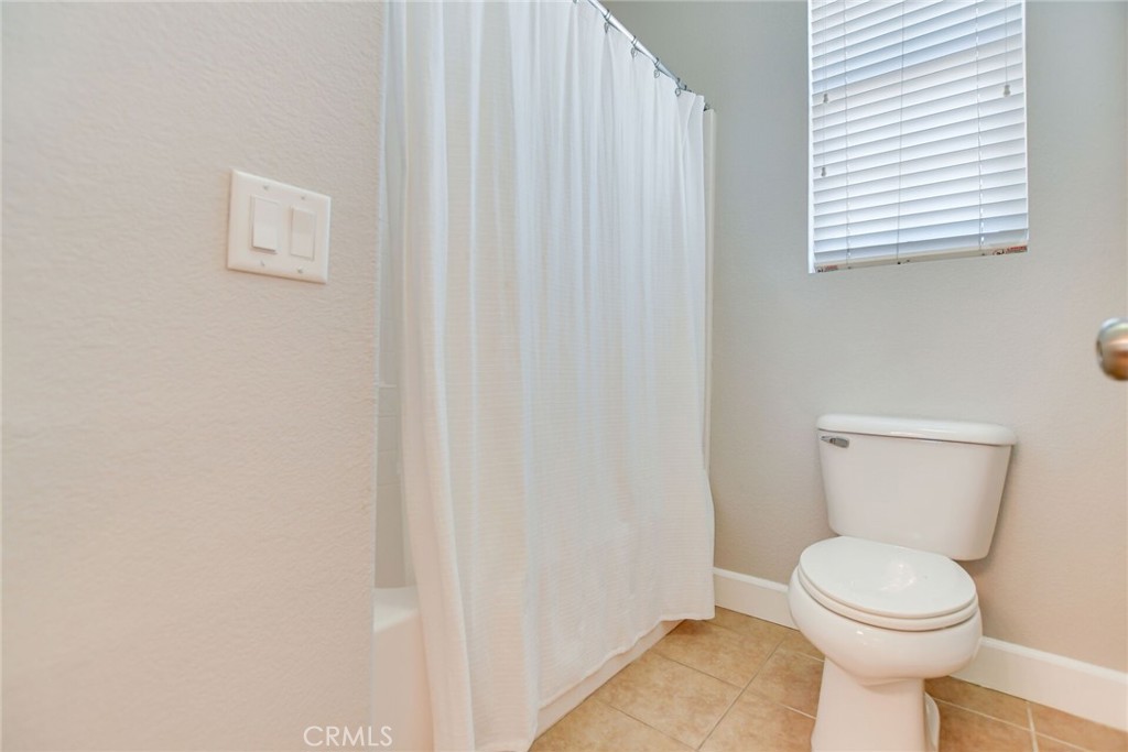 5042 Glenwood Avenue