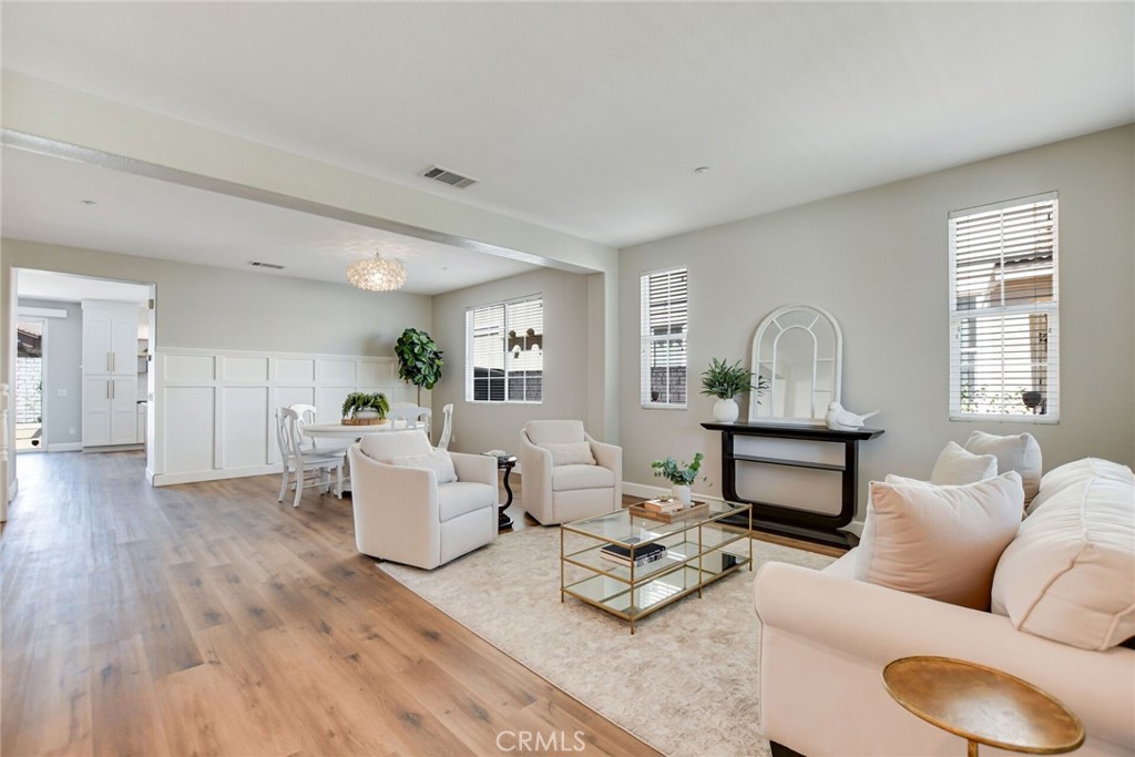 5042 Glenwood Avenue