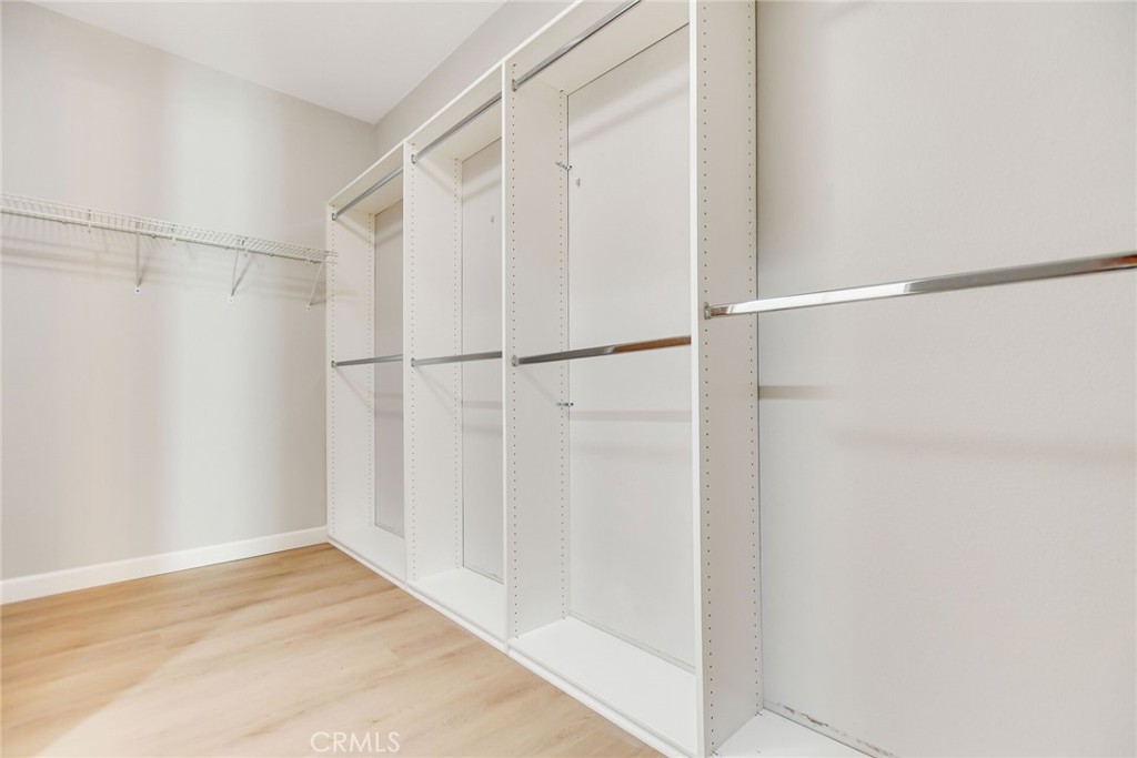 5042 Glenwood Avenue