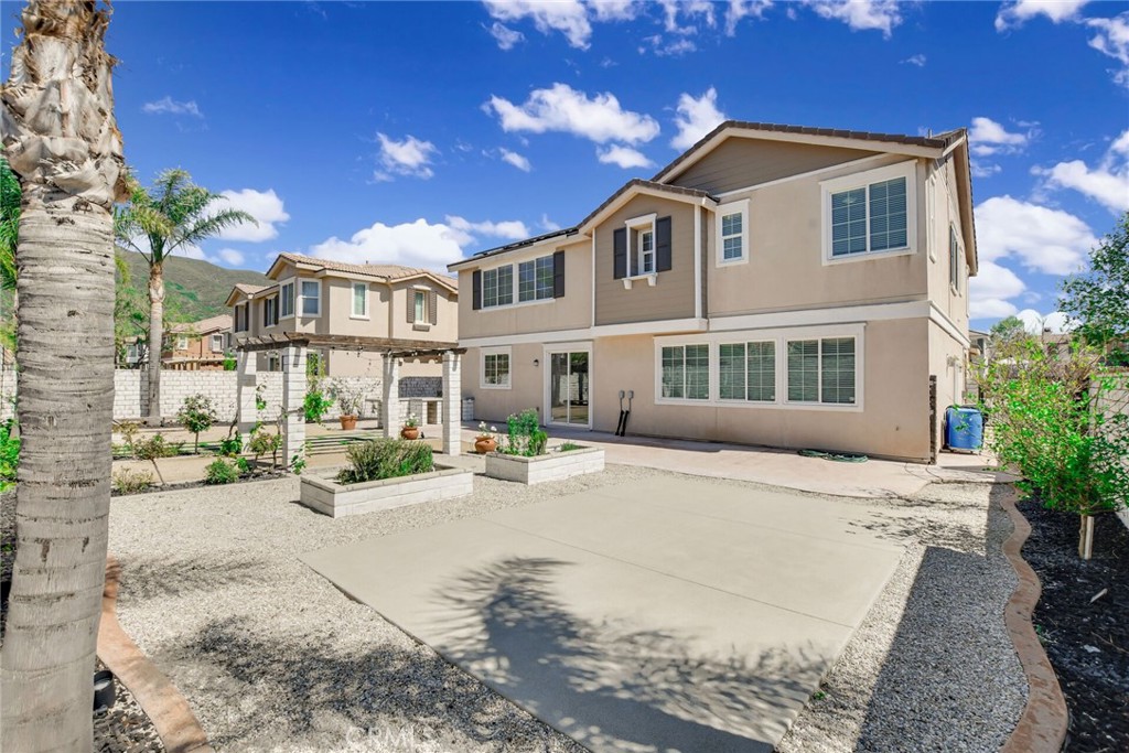 5042 Glenwood Avenue