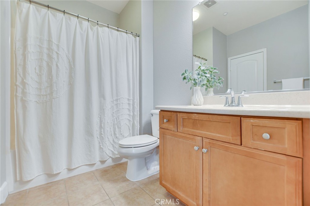 5042 Glenwood Avenue