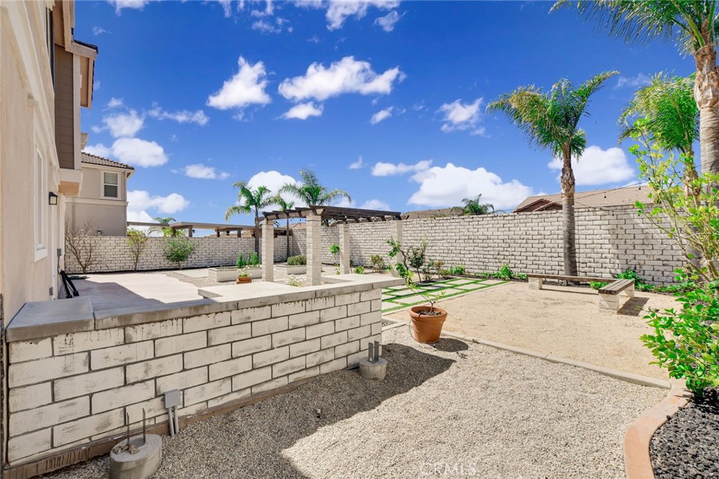 5042 Glenwood Avenue