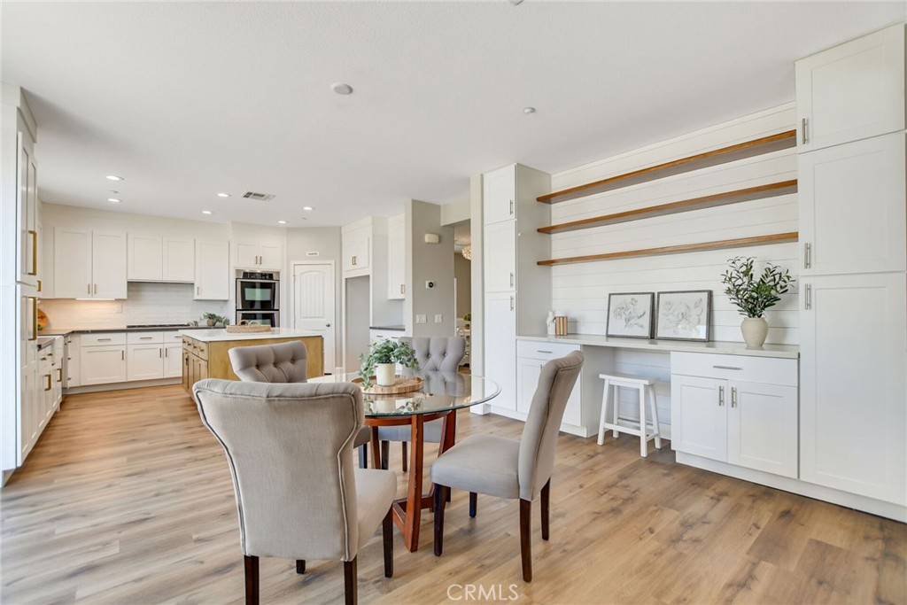 5042 Glenwood Avenue