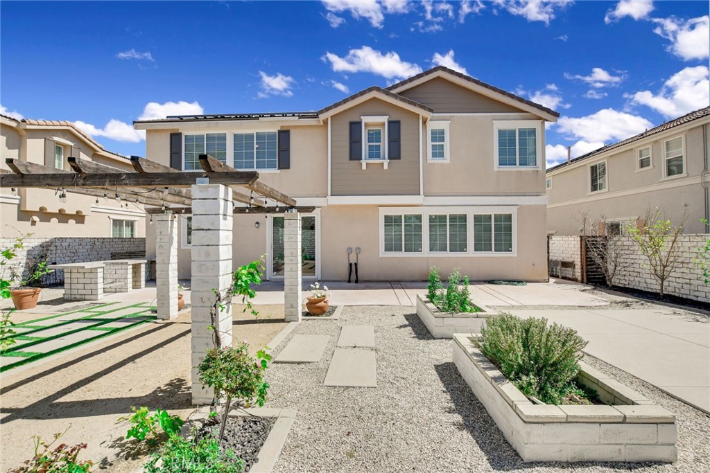 5042 Glenwood Avenue