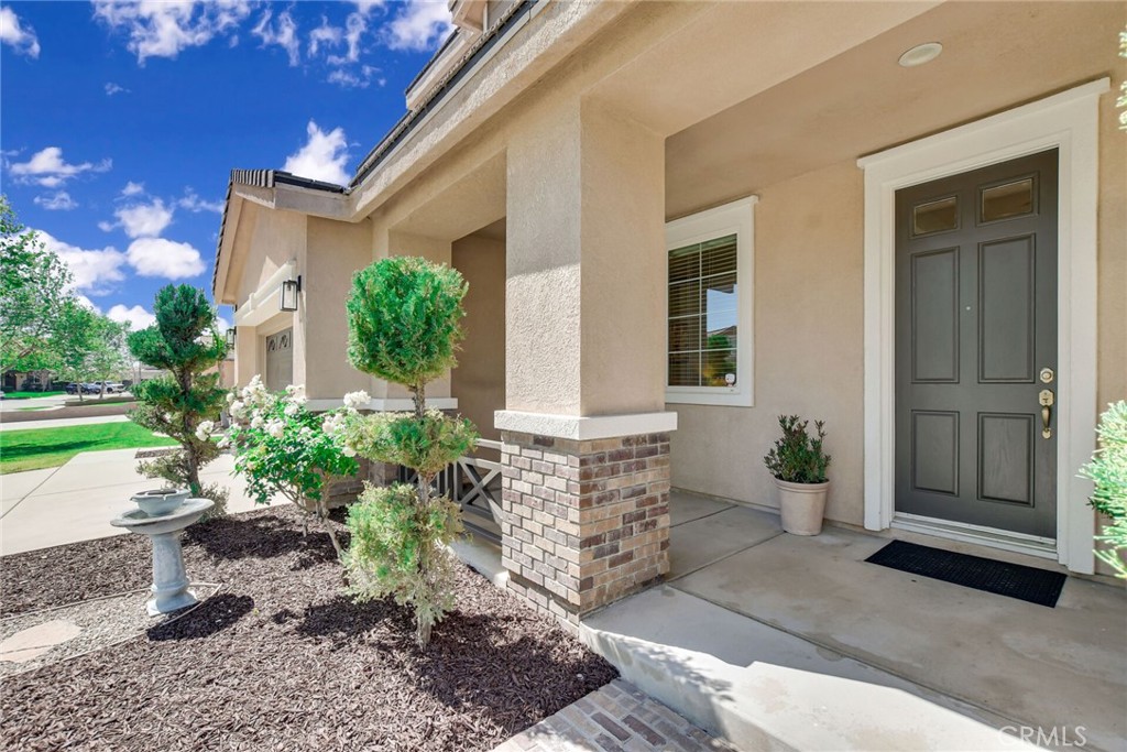 5042 Glenwood Avenue