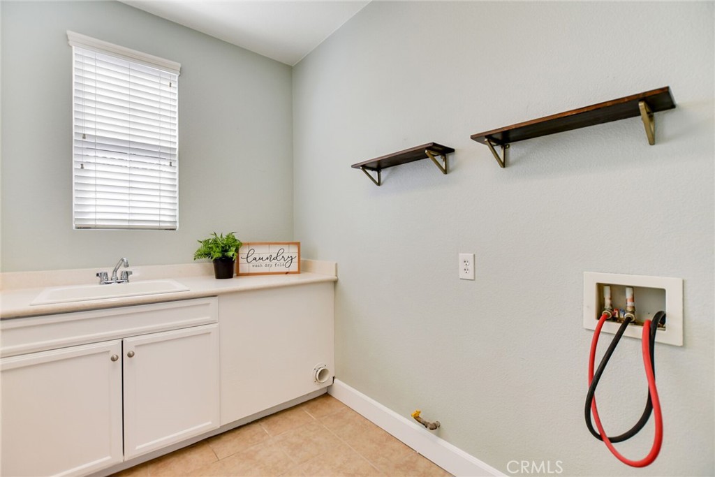 5042 Glenwood Avenue