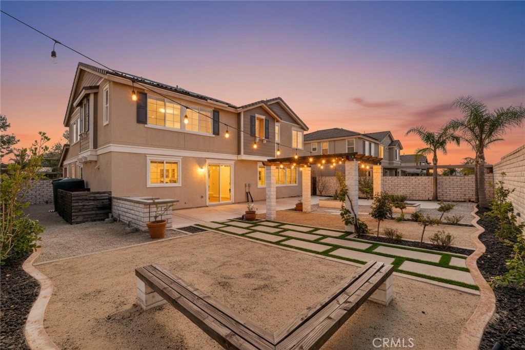 5042 Glenwood Avenue