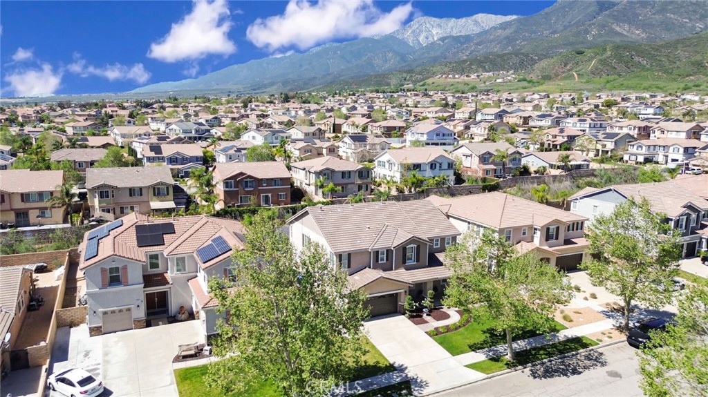 5042 Glenwood Avenue