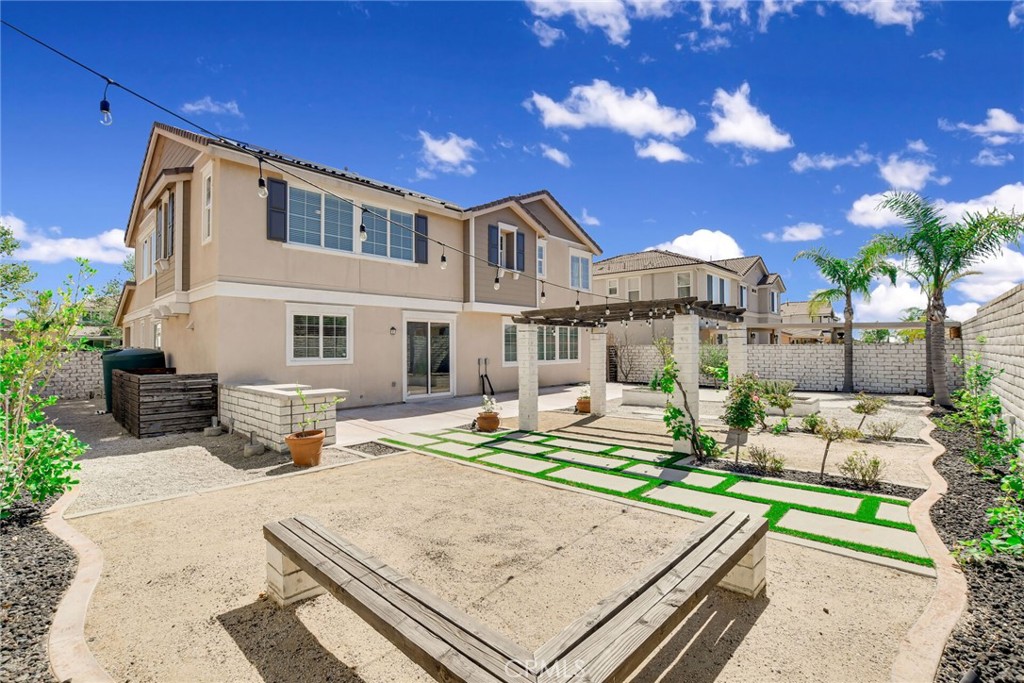 5042 Glenwood Avenue