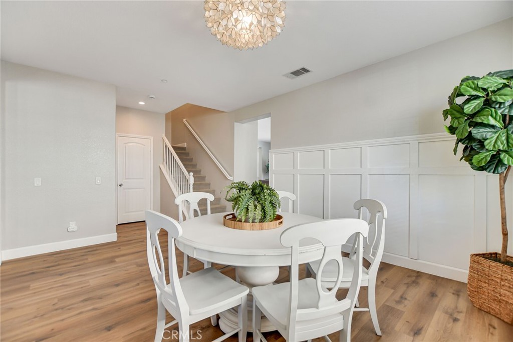 5042 Glenwood Avenue