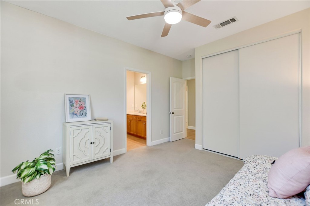 5042 Glenwood Avenue