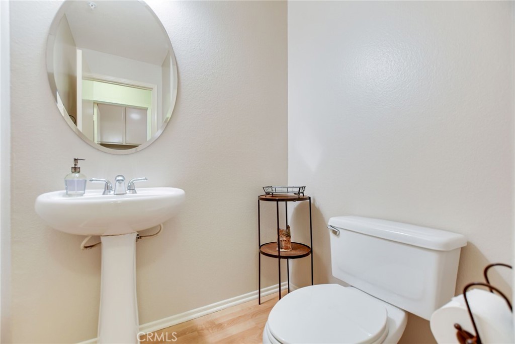 5744 Tamarisk Way