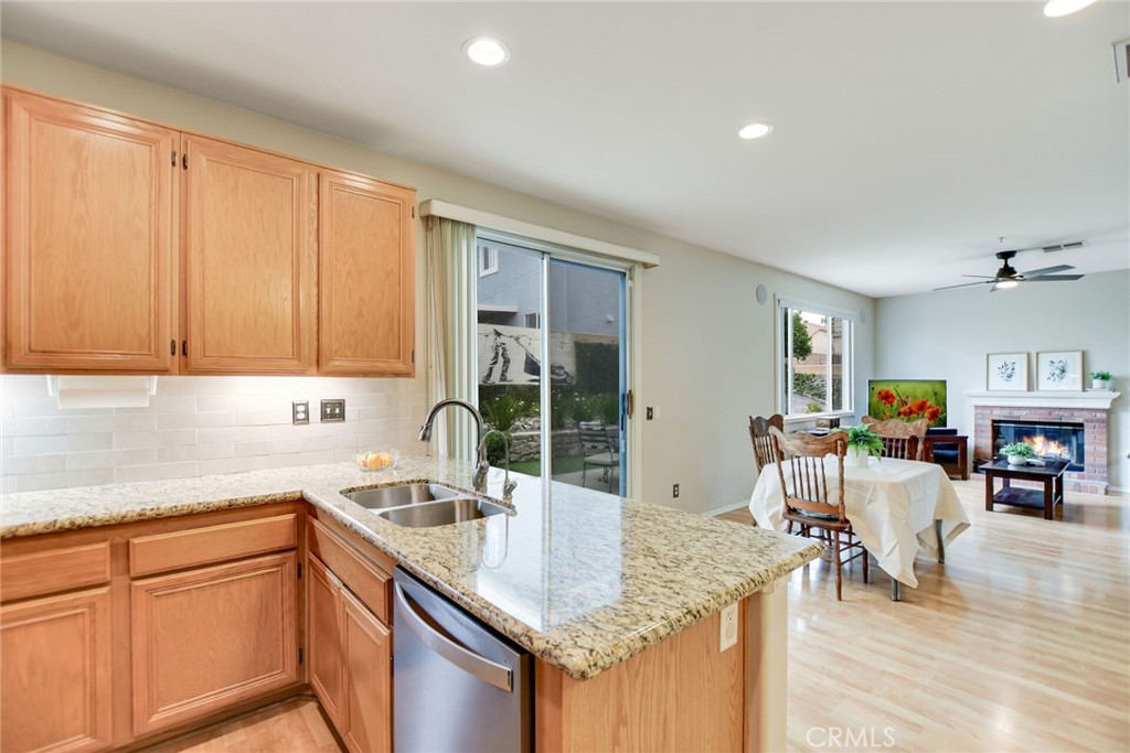 5744 Tamarisk Way