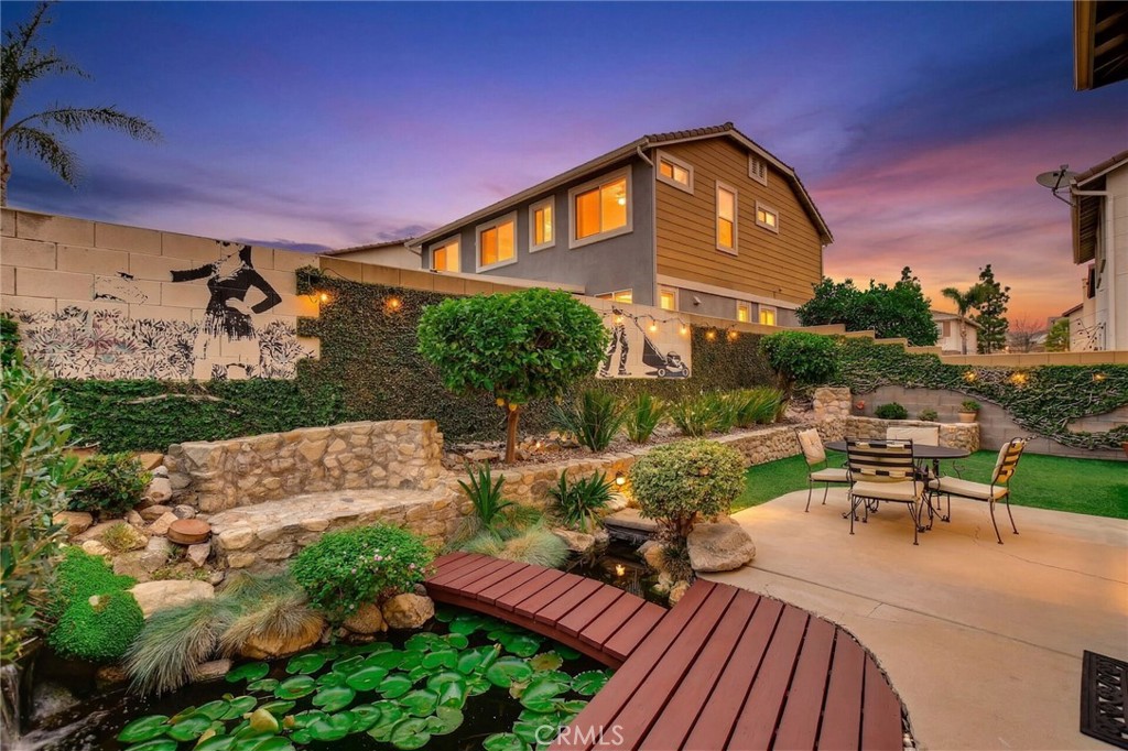 5744 Tamarisk Way