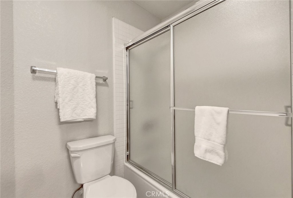 4900 N Grand Avenue 332