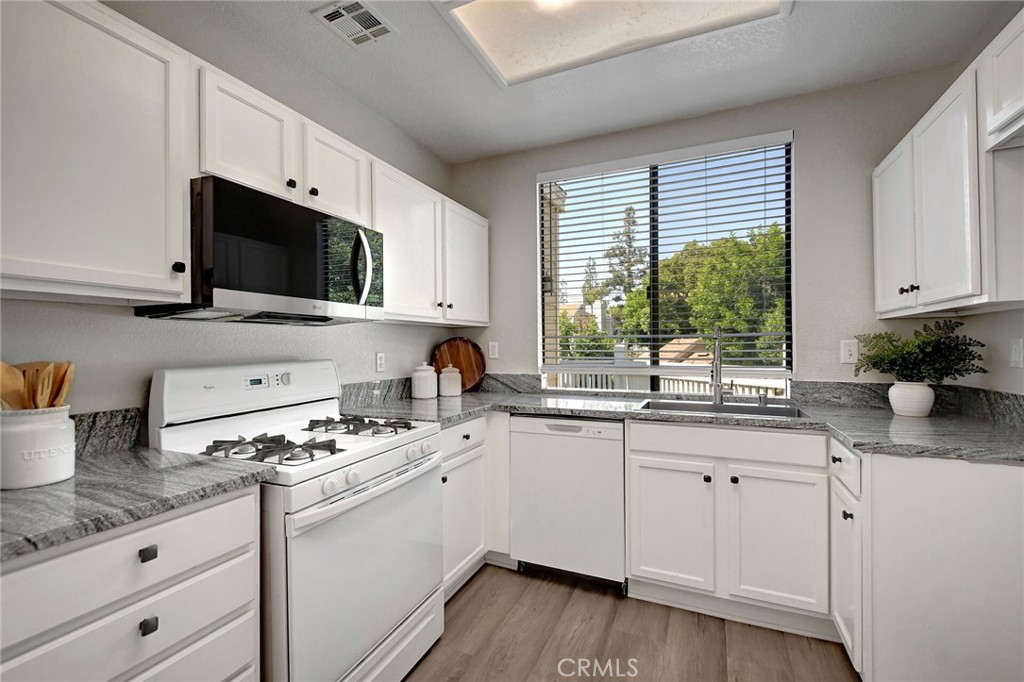 4900 N Grand Avenue 332