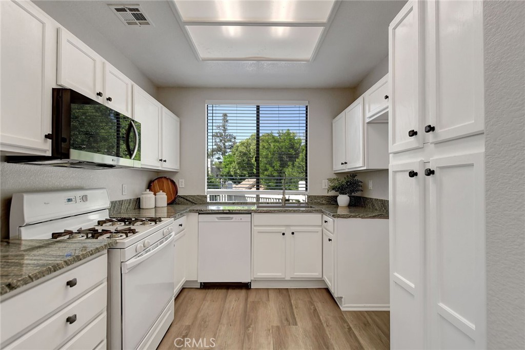 4900 N Grand Avenue 332