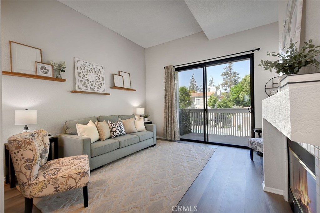 4900 N Grand Avenue 332