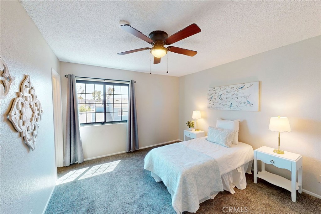 4900 N Grand Avenue 332