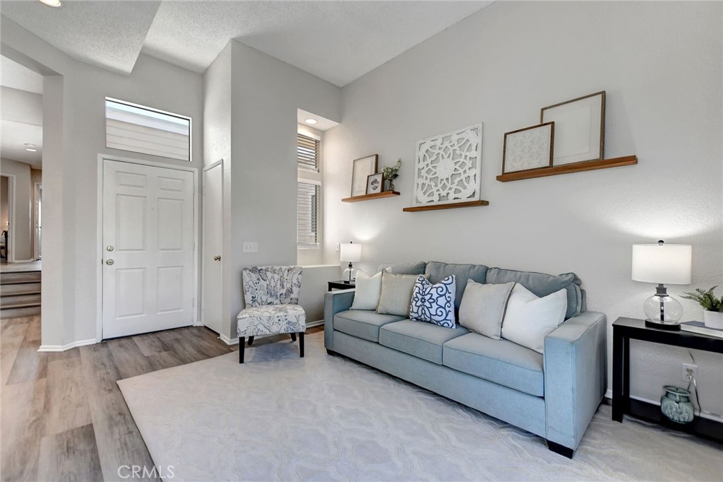 4900 N Grand Avenue 332