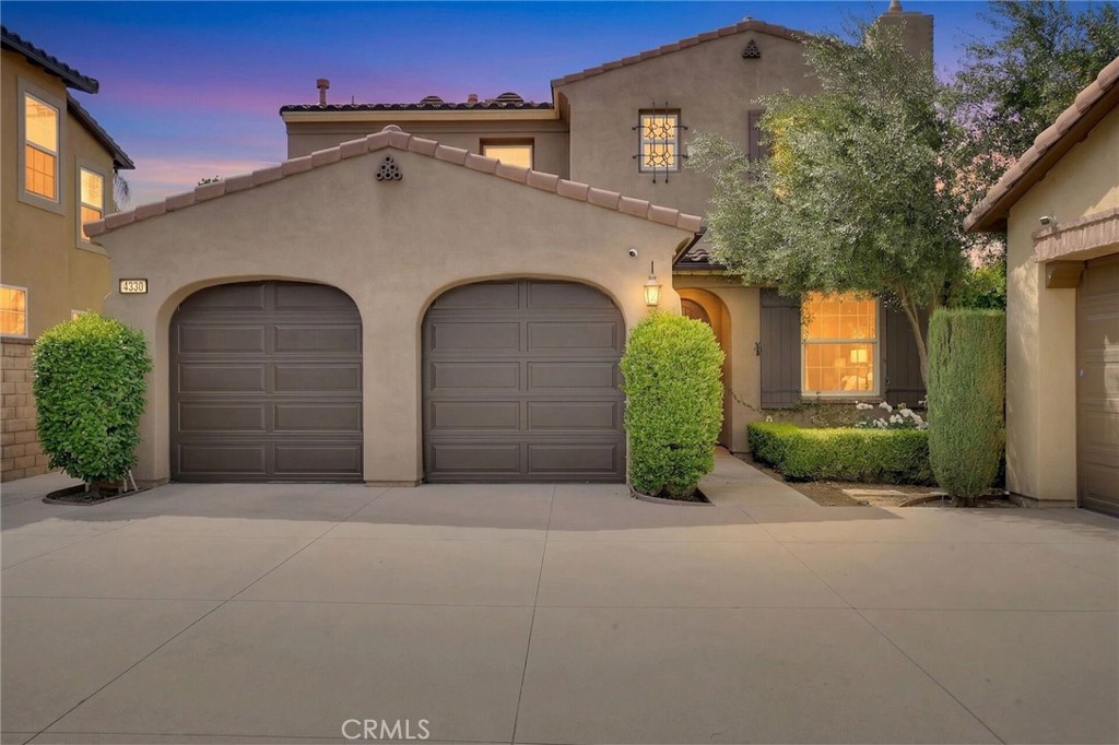 4330 Altivo Lane