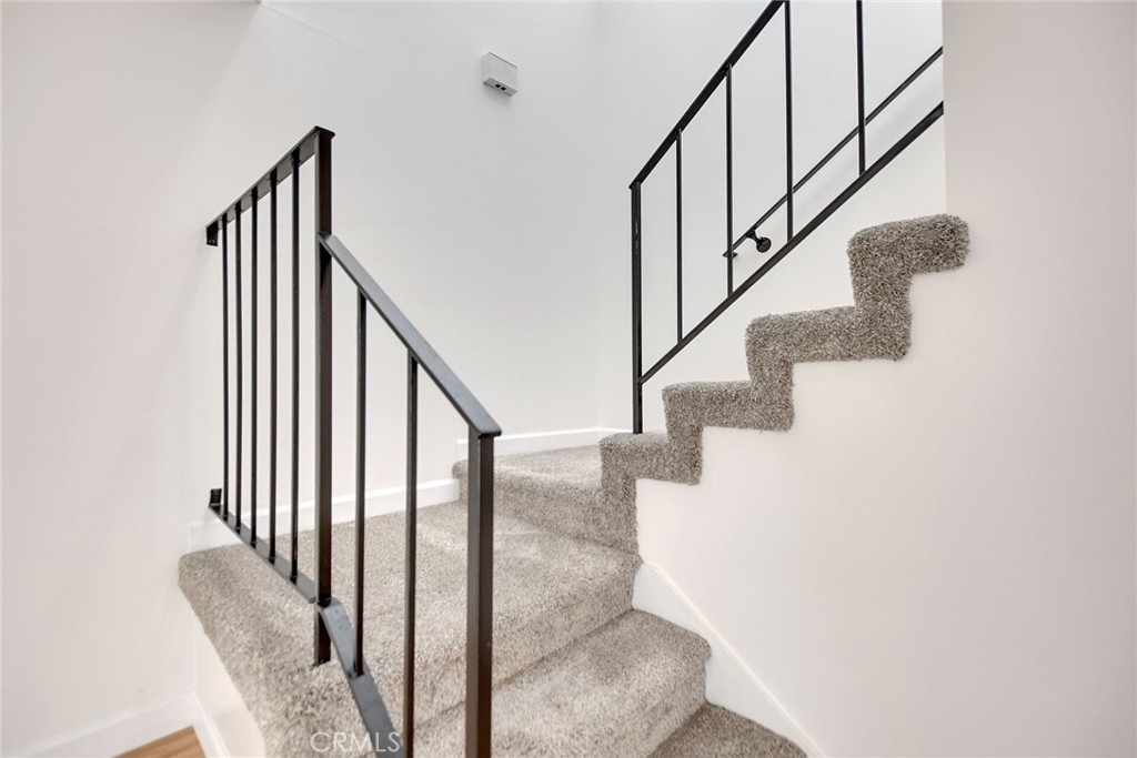 1460 Forest Glen 4
