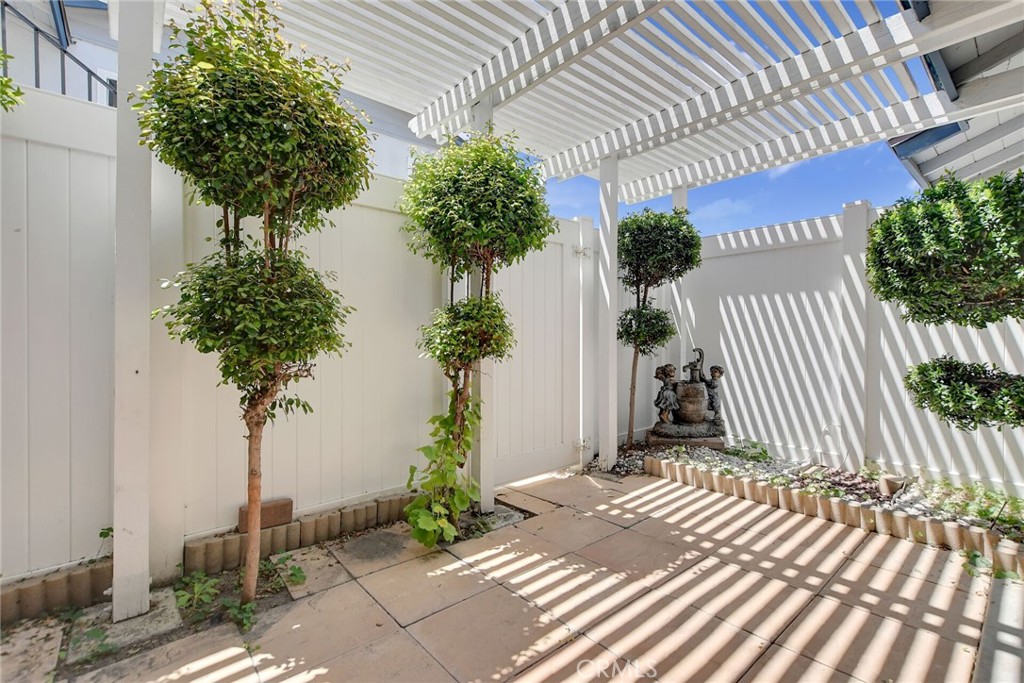 1460 Forest Glen 4