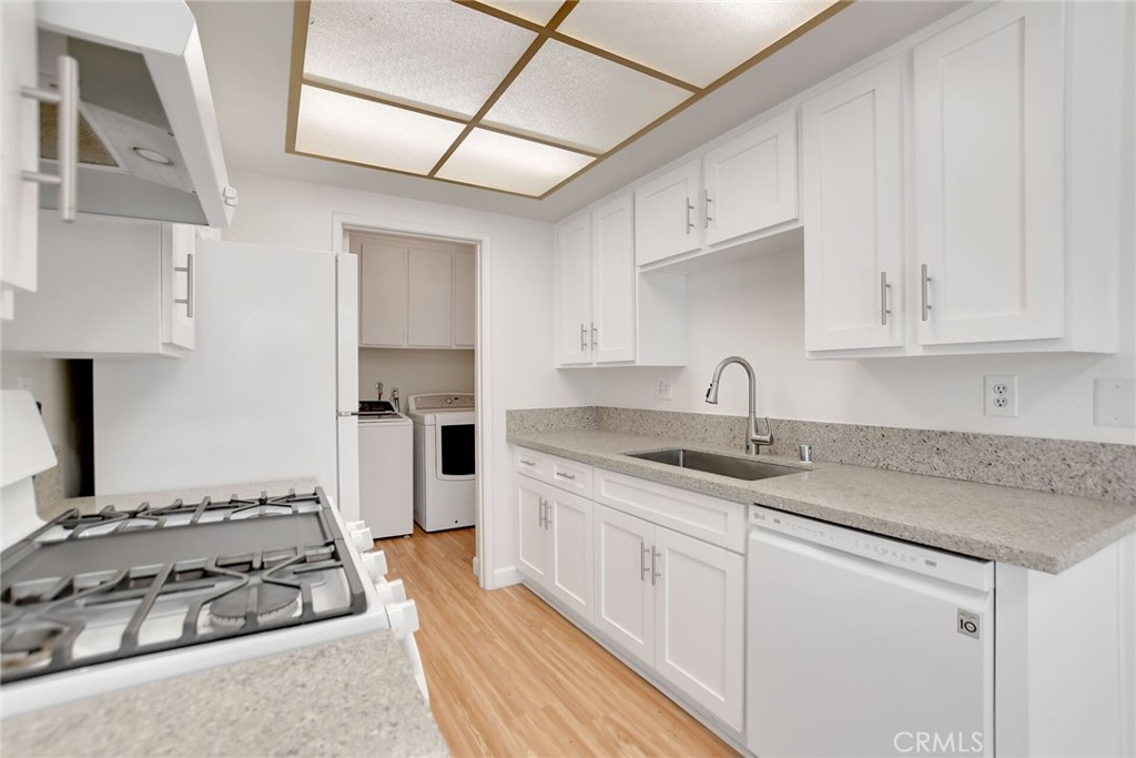 1460 Forest Glen 4