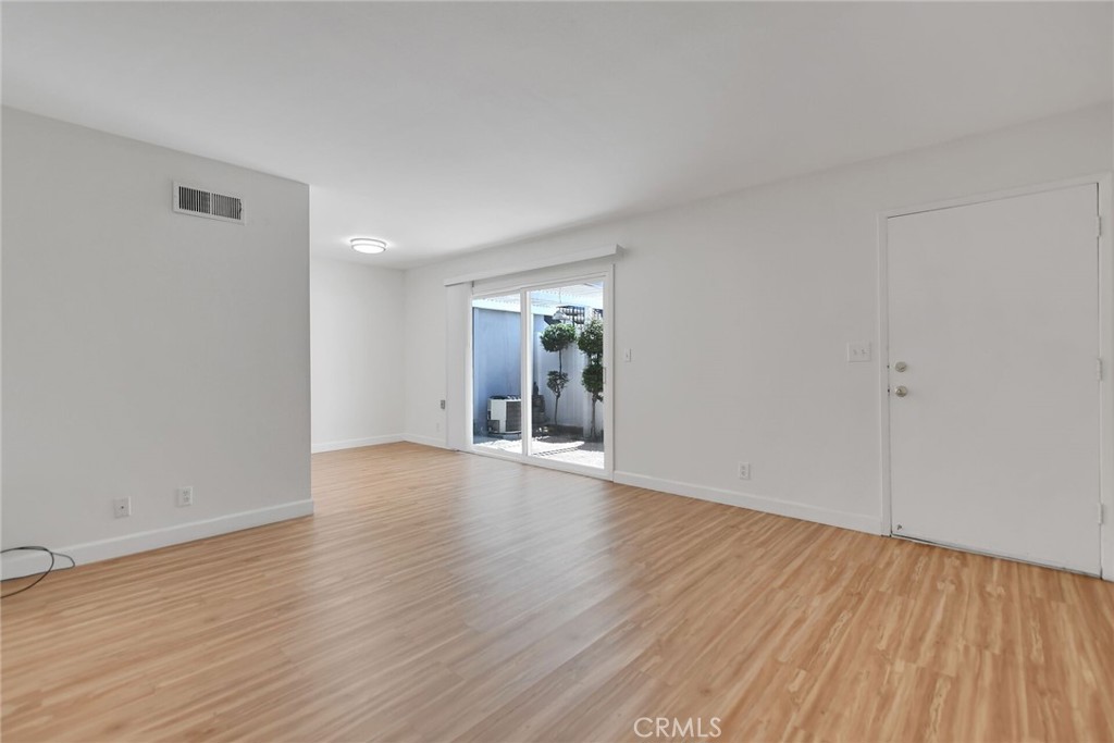 1460 Forest Glen 4